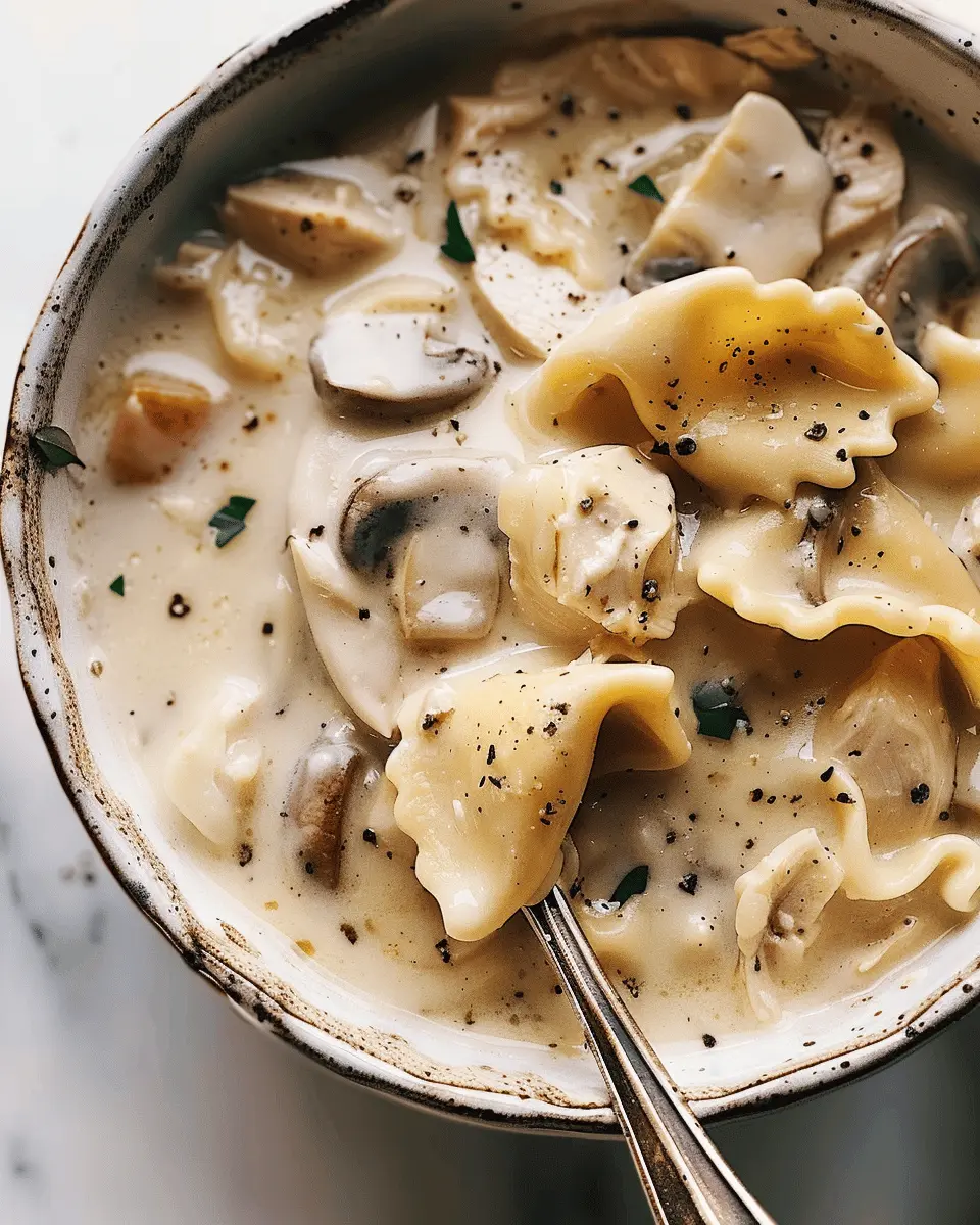 Roasted Garlic White Chicken Lasagna Soup