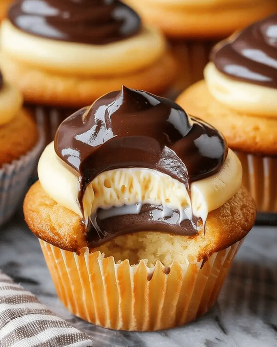 Easy Boston Cream Cupcakes: Indulgent Treat for Every Occasion